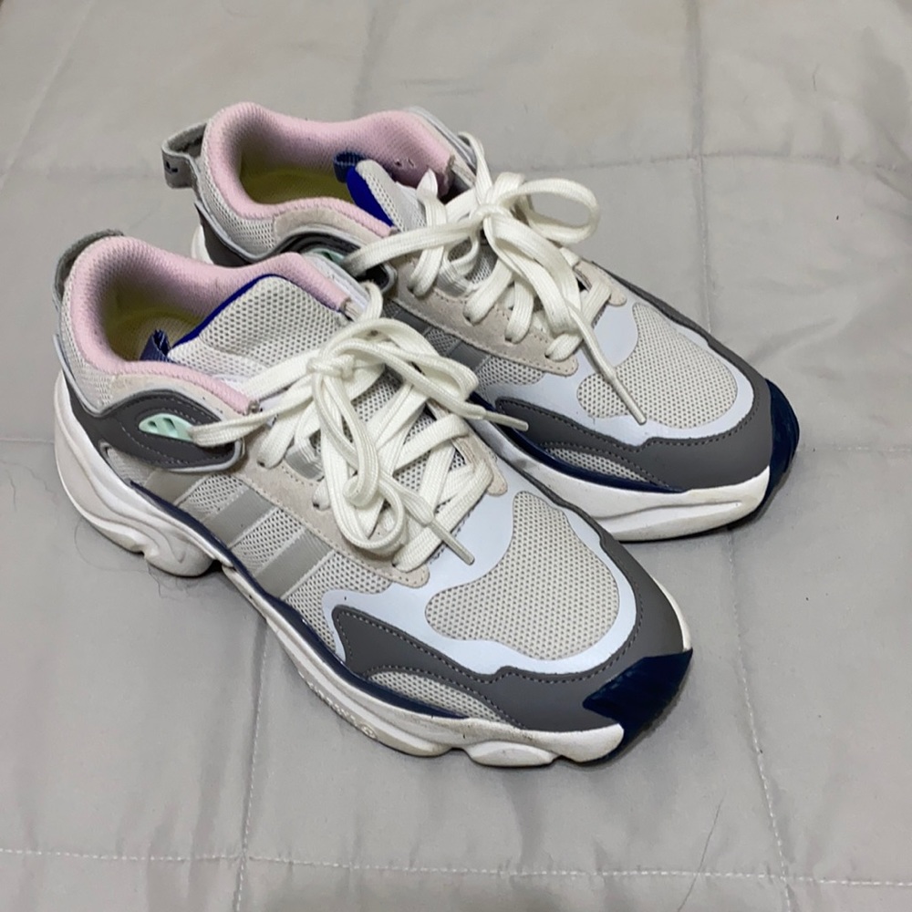 Adidas Magmur